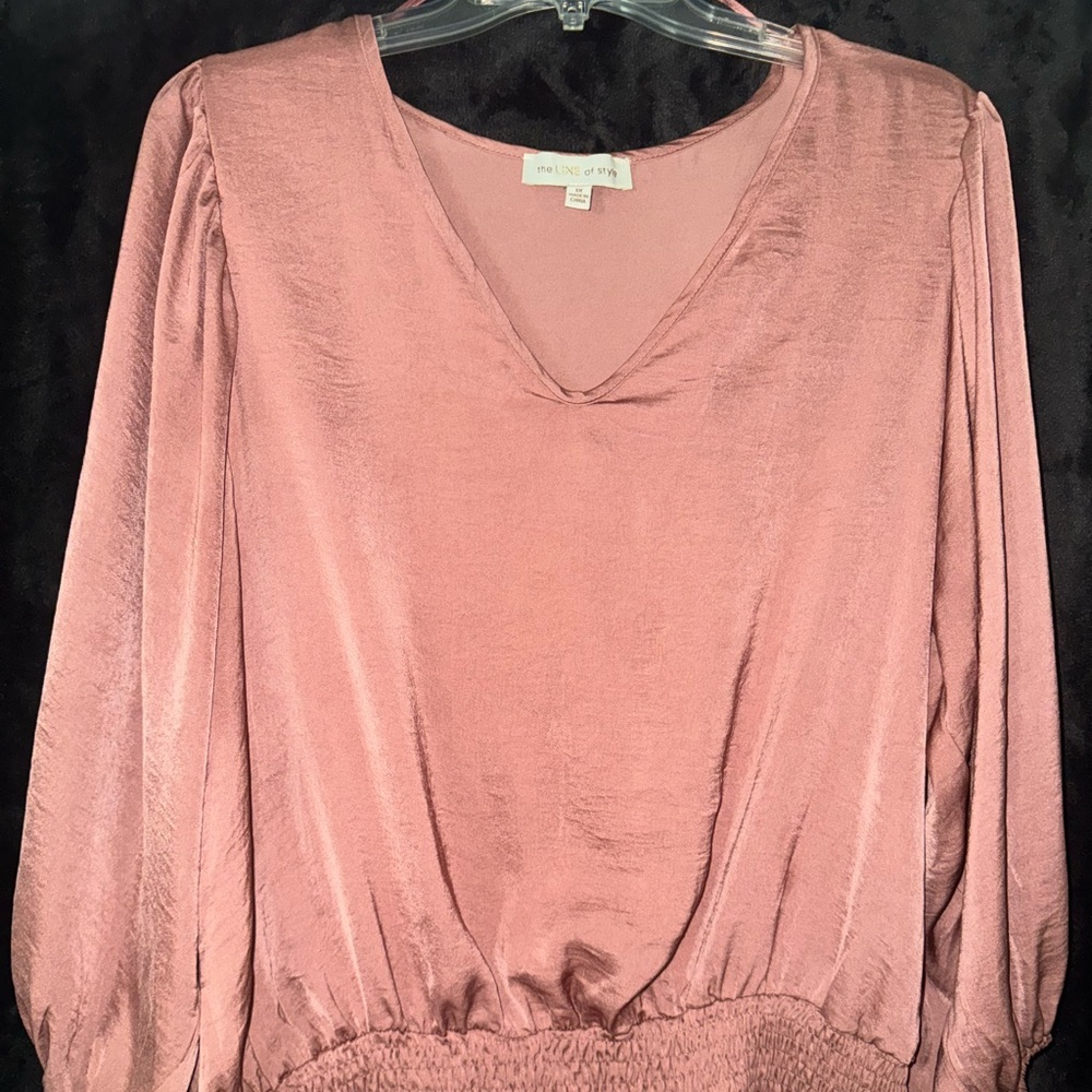 Women’s V-neck Puff Sleeve Blouse